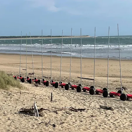 La Petite De Saint-trojan A 100m De La *