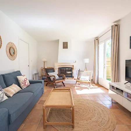 Nouveau ! Maison Familiale A 100m De La 圣特罗让莱班